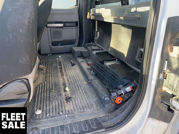 2021-ford-f350-image-15