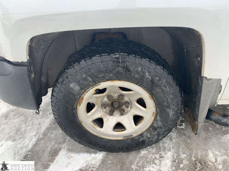 2018-chevrolet-silverado-1500-image-11