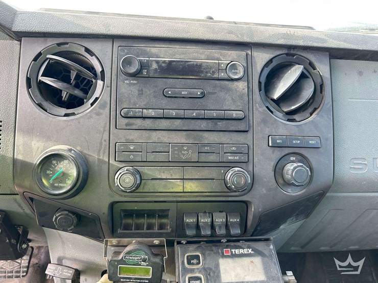 2011-ford-f750-image-15