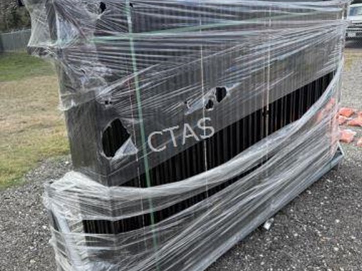 #132-•-wrought-iron-fence---8-panels-image-1