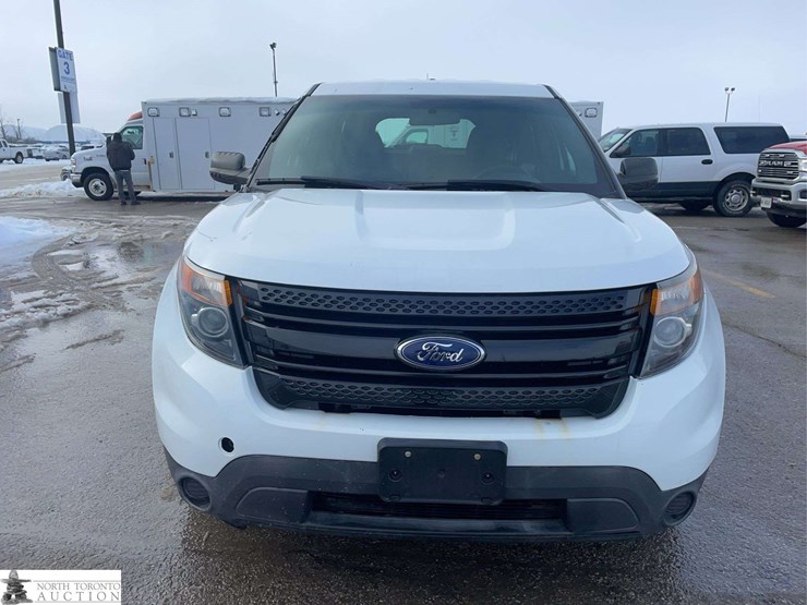 2014-ford-explorer-image-8