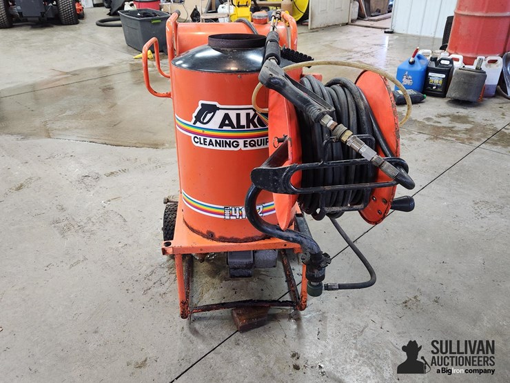 alkota-4182-hot-water-pressure-washer-image-4