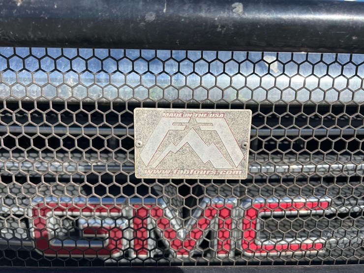 2015-gmc-3500-image-22