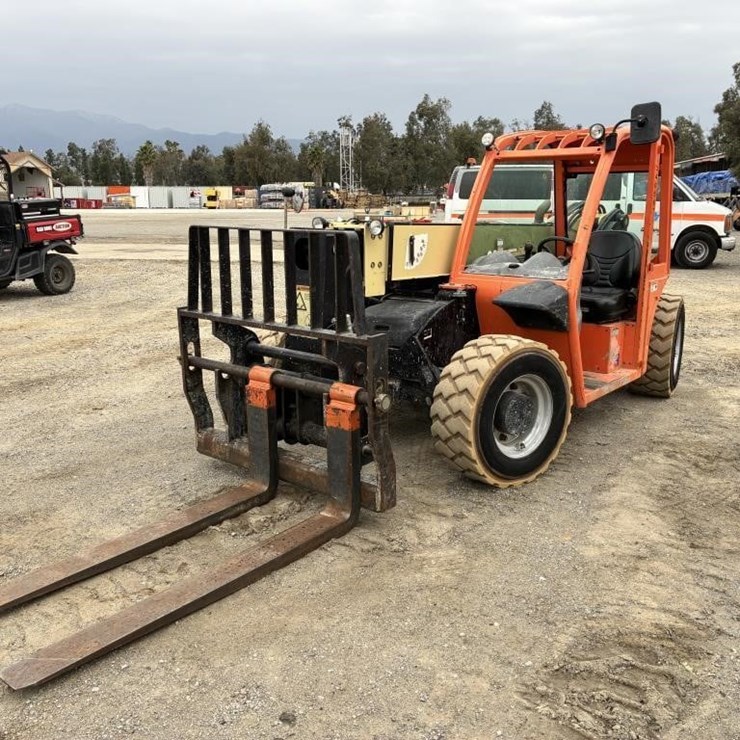 2015 JLG G5-18A