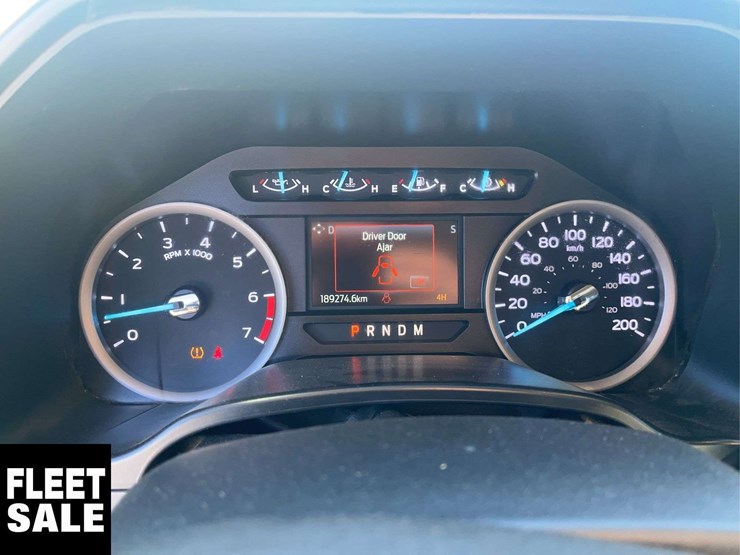 2021-ford-f350-image-18