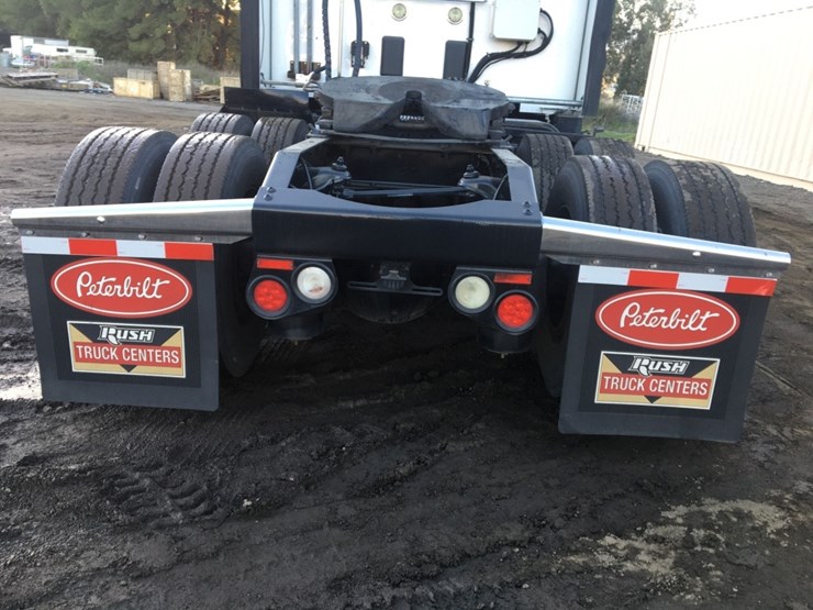 2016-peterbilt-579-image-15