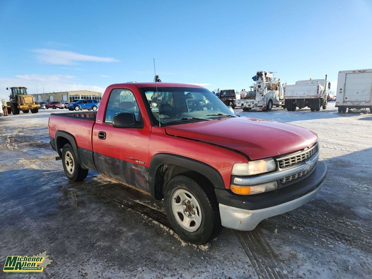 1999-chevrolet-silverado-1500-image-2