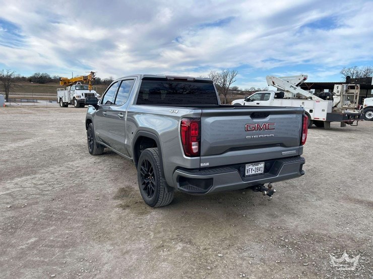 2023-gmc-sierra-elevation-crew-cab-4x4-pick-up-truck-image-2