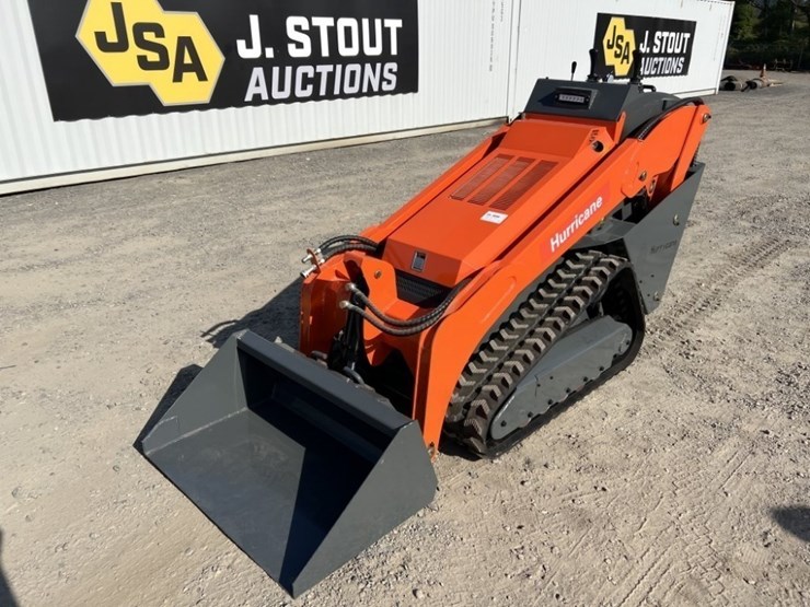 2025-hurricane-hrc600l-mini-compact-track-loader-image-1