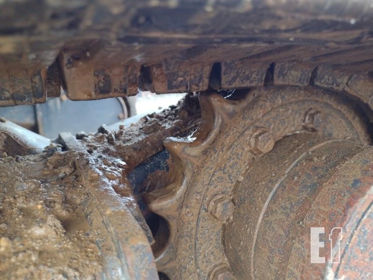 2022-deere-26g-image-28