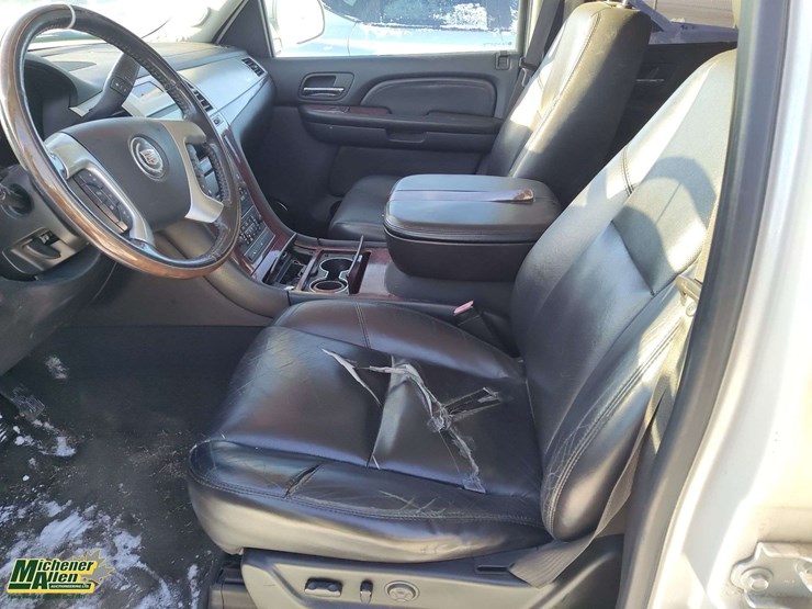 2007-cadillac-escalade-image-10