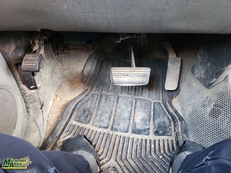 2013-gmc-sierra-2500hd-image-29