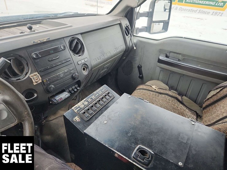 2011-ford-f550-image-22