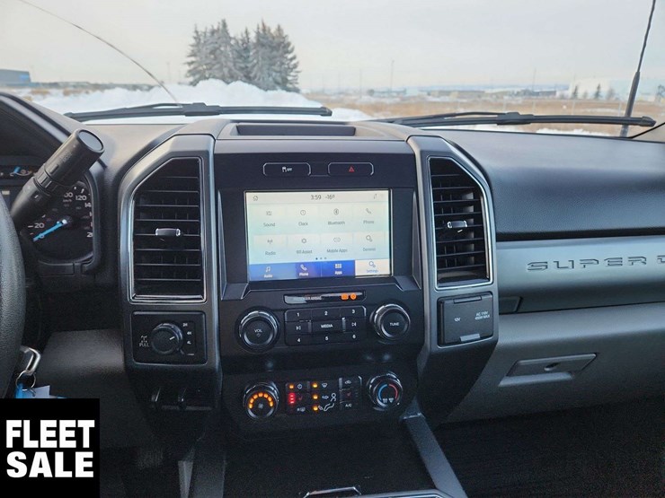 2022-ford-f250-image-21