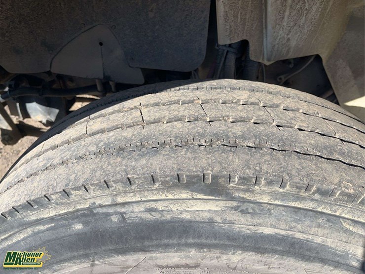 2014-international-durastar-4300-image-8