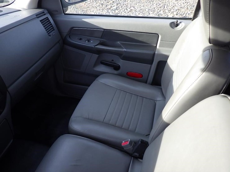 2009-dodge-2500-image-30