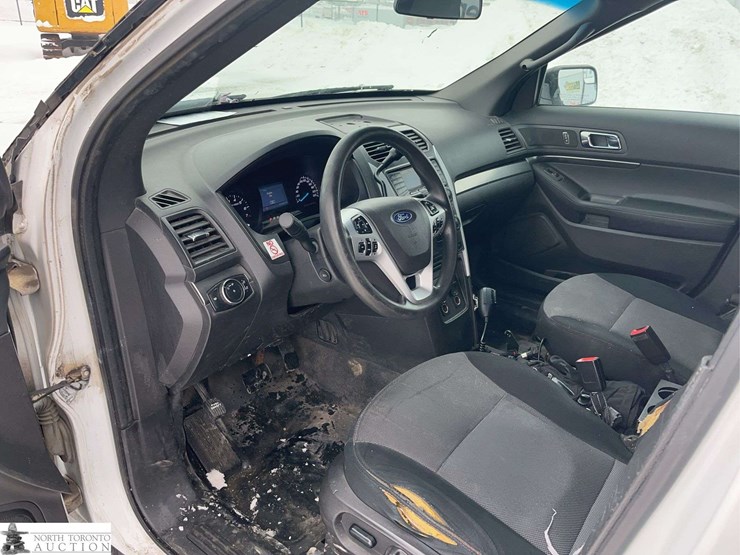 2014-ford-explorer-police-interceptor-image-26