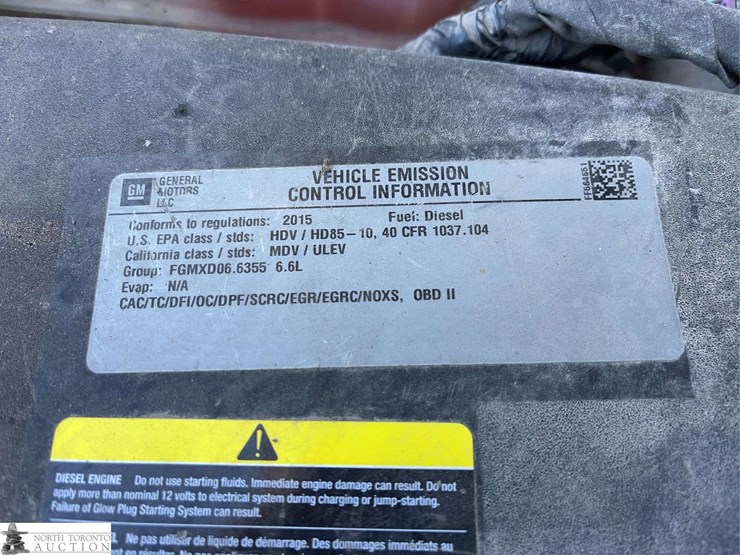 2015-chevrolet-silverado-2500hd-image-17