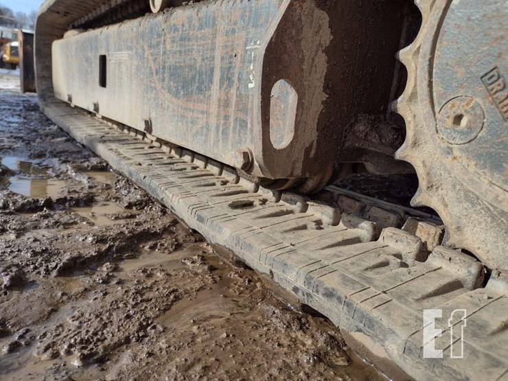 2013-deere-35d-image-30