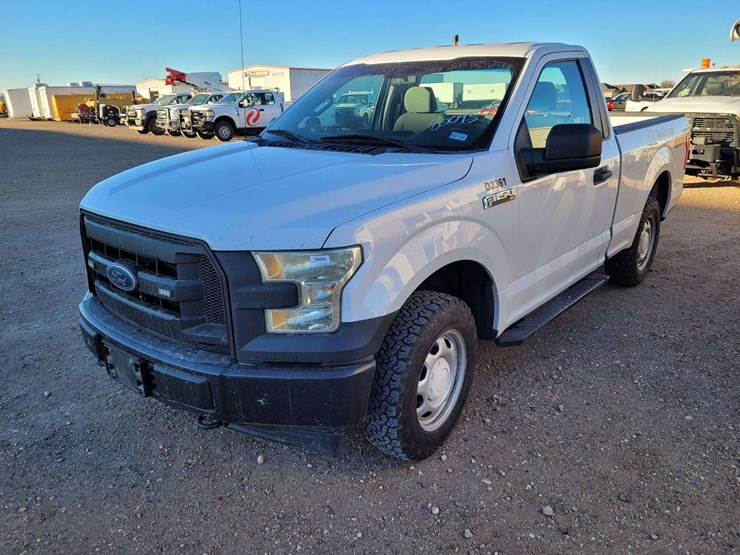 2017-ford-f150-xl-image-1