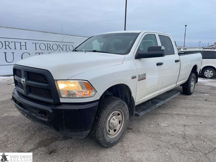 2015-dodge-2500-image-1