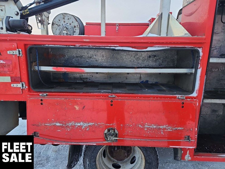 2011-ford-f550-image-36