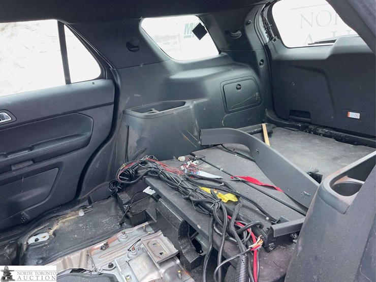 2018-ford-explorer-image-29