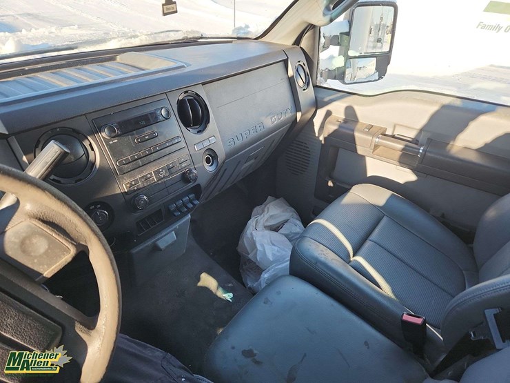 2015-ford-f350-image-30