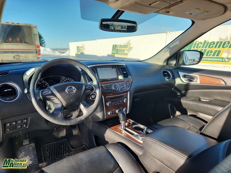 2017-nissan-pathfinder-image-17
