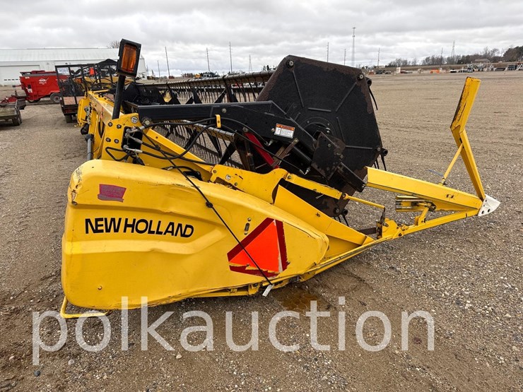 new-holland-73c-image-7