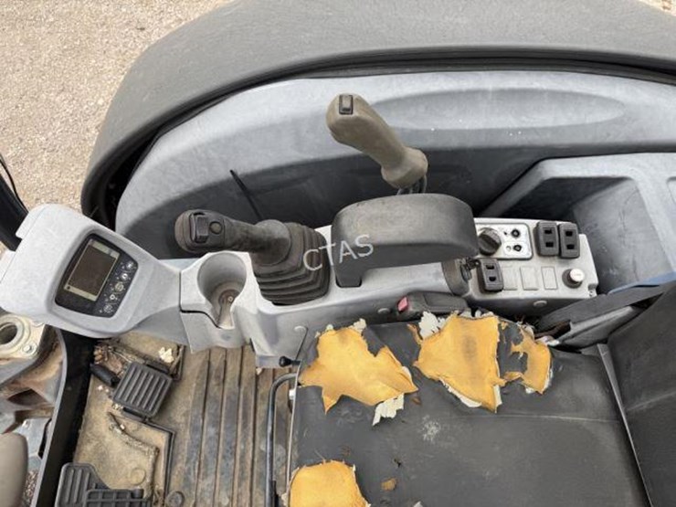 kubota-kx040-4-image-13