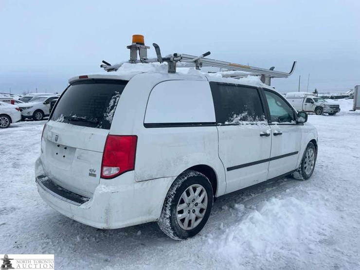 2015-ram-tradesman-image-4