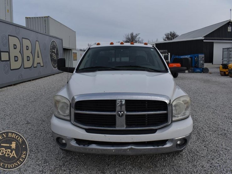 2007-dodge-ram-3500-image-18