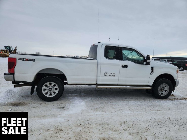 2020-ford-f350-image-8