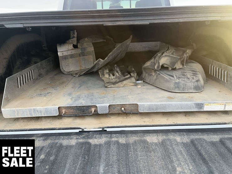 2015-dodge-1500-image-16