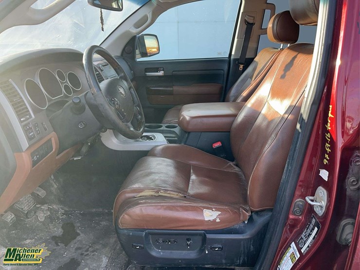 2010-toyota-tundra-image-14