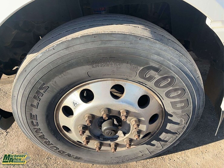 2017-international-prostar-image-9