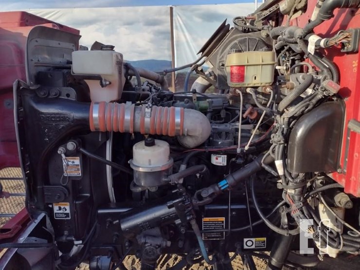 peterbilt-330-image-20