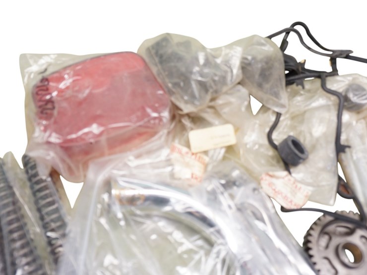 kawasaki-miscellaneous-parts-lot-image-5