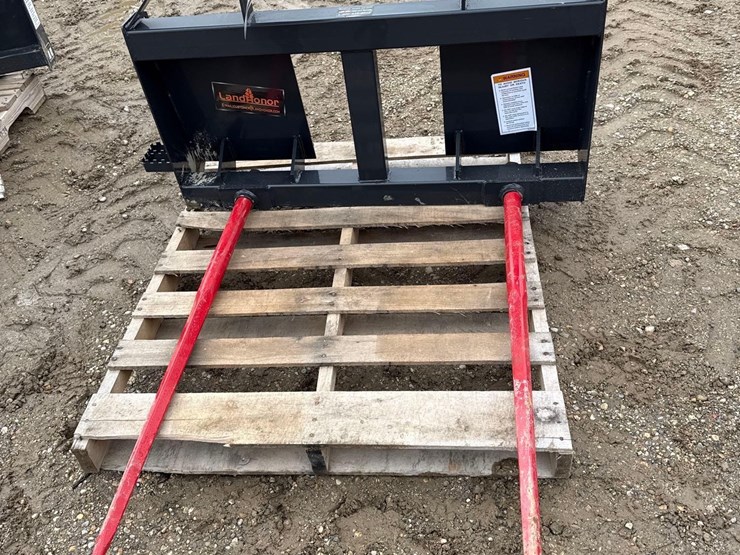 2754---skid-steer-bale-spear-image-1