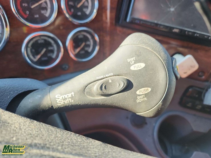 2009-freightliner-cascadia-t/a-sleeper-tractor-image-20