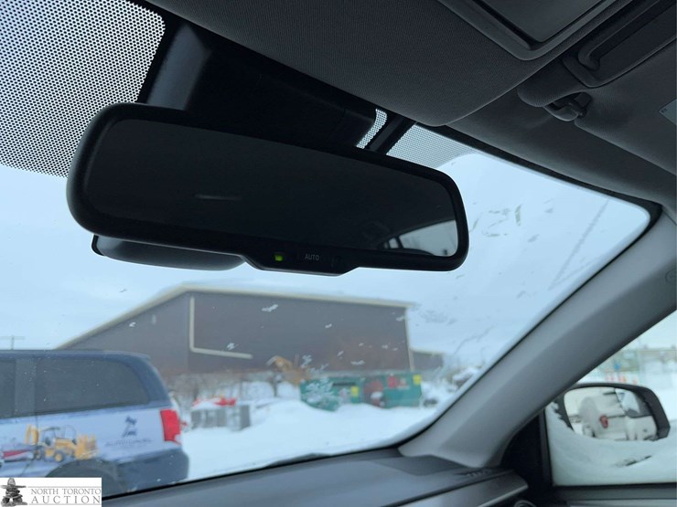 2017-toyota-rav4-image-23