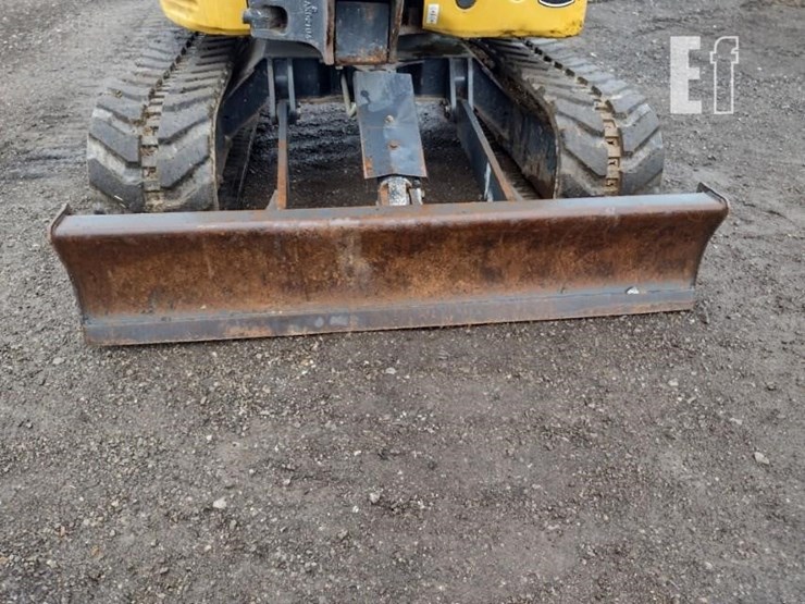 2022-deere-26g-image-19