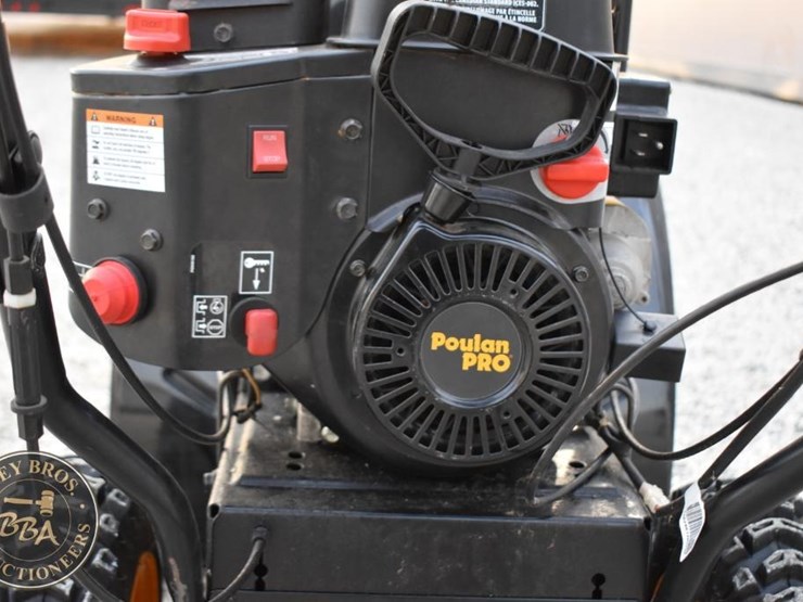 poulan-pro-24-inch-snow-blower-41331-image-15