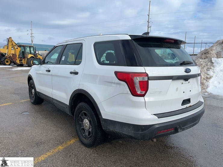 2019-ford-explorer-image-6