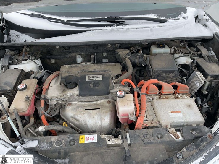 2017-toyota-rav4-image-13