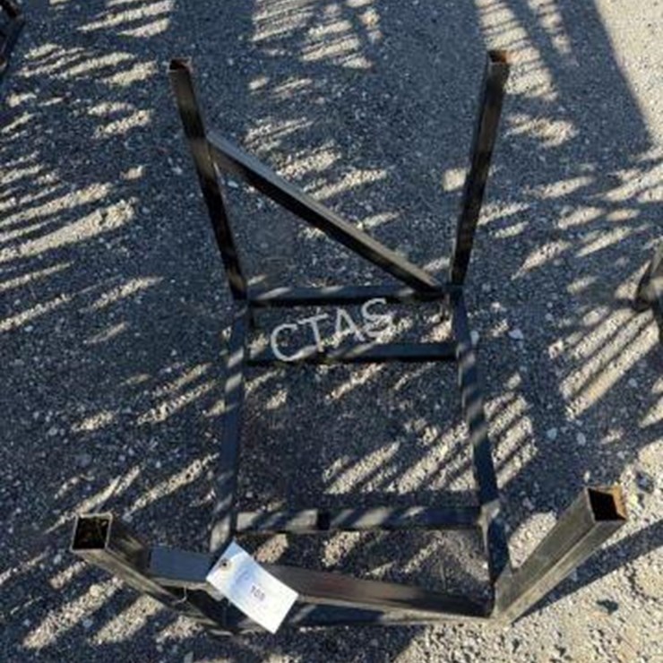 #108 • Metal Frame / Rack - 9.5" x 24.5" x 31.5"