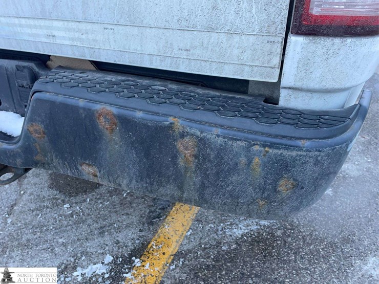 2015-dodge-2500-image-34