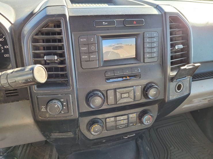 2017-ford-f150-xl-image-9