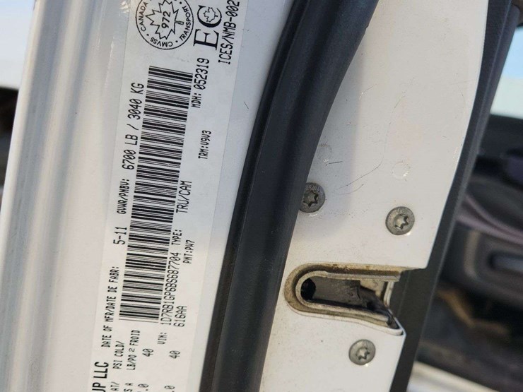 2011-dodge-1500-image-43